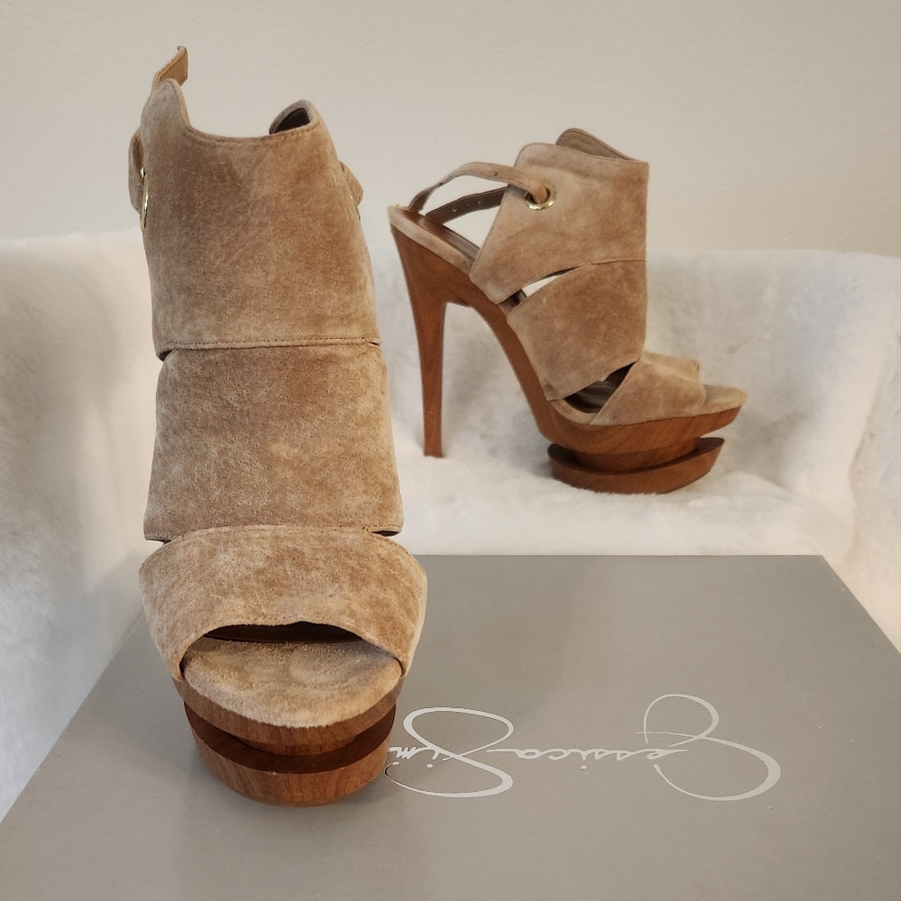 Jessica Simpson size 7 suede heel